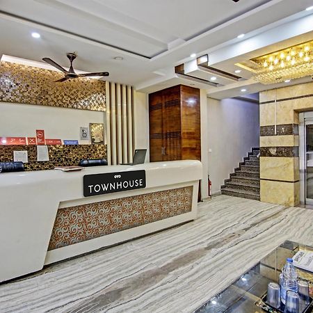 Townhouse Grand Inn Газиабад Екстериор снимка