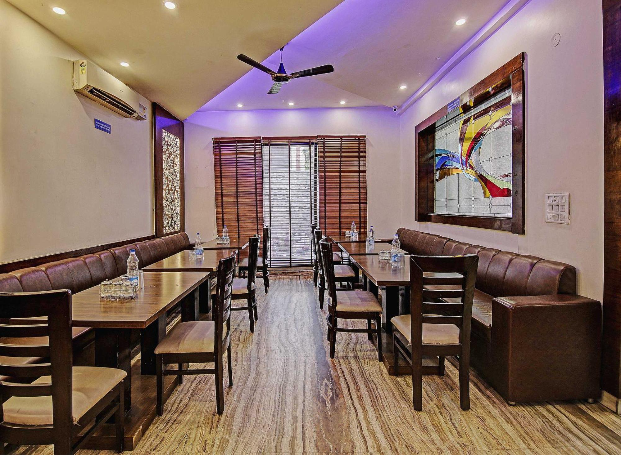 Townhouse Grand Inn Газиабад Екстериор снимка
