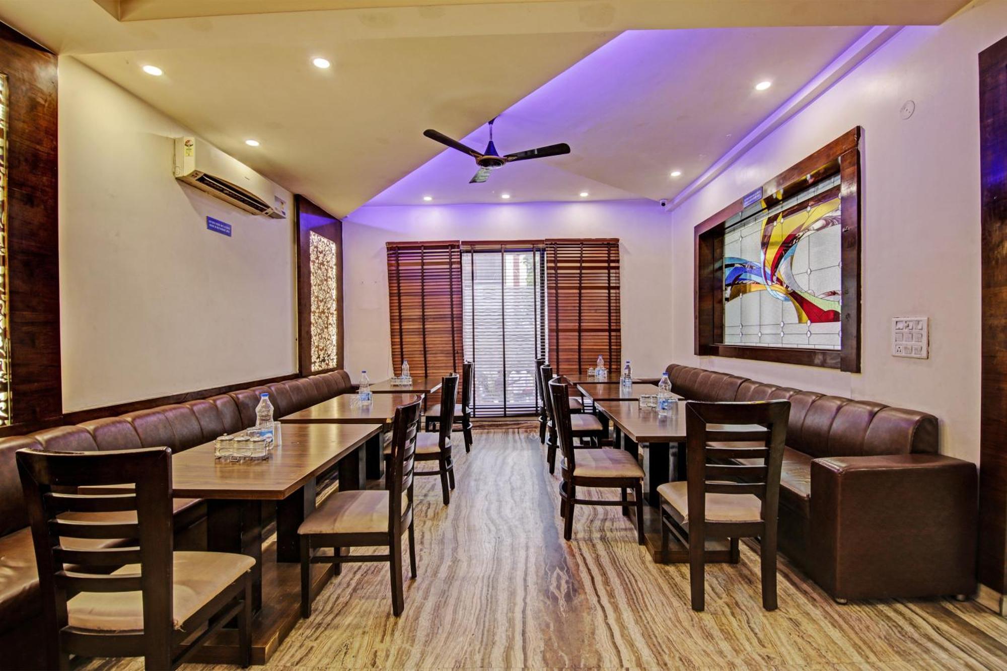 Townhouse Grand Inn Газиабад Екстериор снимка