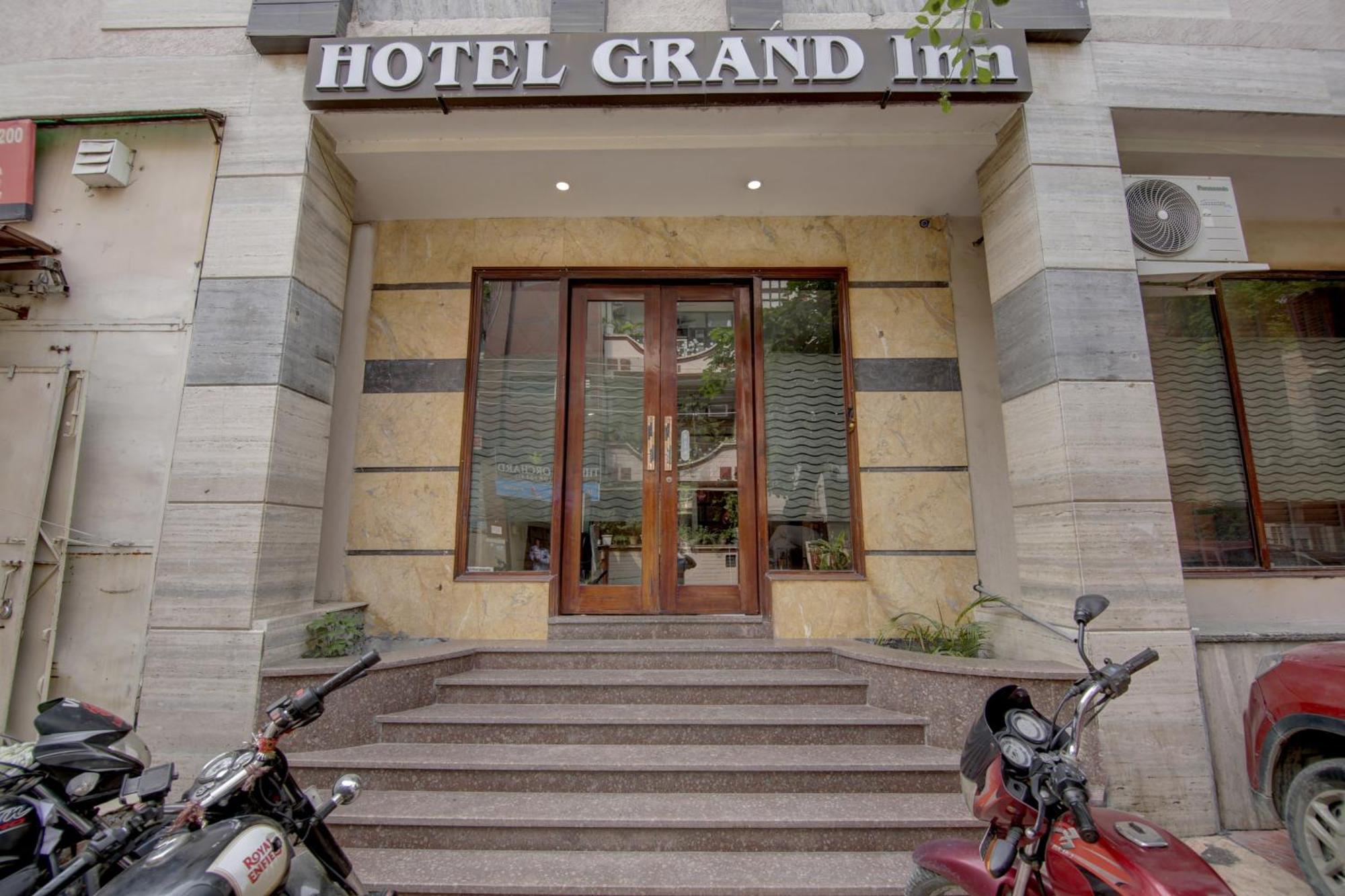 Townhouse Grand Inn Газиабад Екстериор снимка