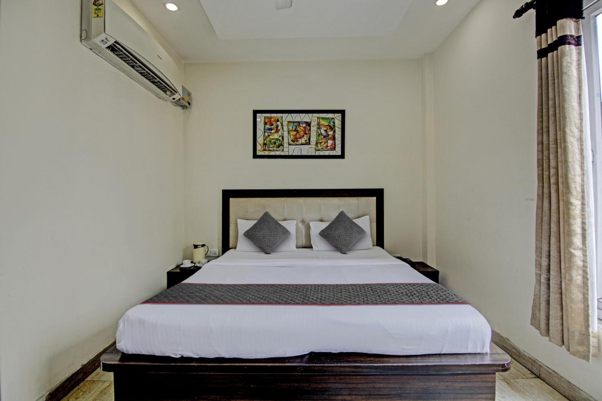 Townhouse Grand Inn Газиабад Екстериор снимка