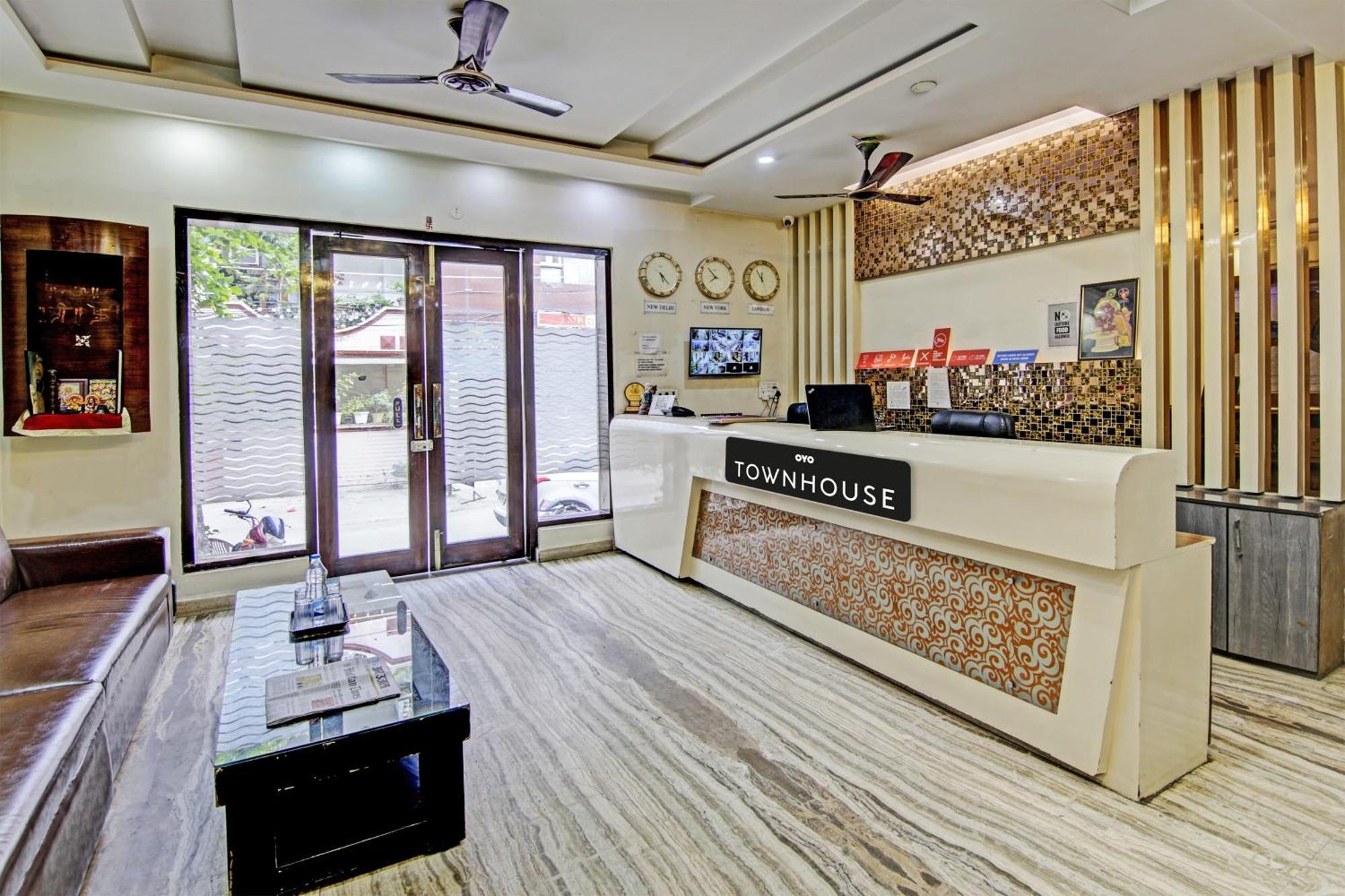 Townhouse Grand Inn Газиабад Екстериор снимка